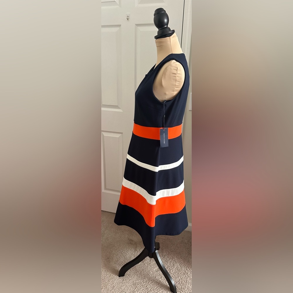 Tommy Hilfiger Elegant Navy and Res Striped Dress - Picture 2 of 6